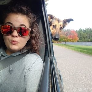 Meet your Posher, Whitney